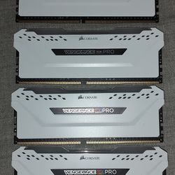 Corsair RGB Vengeance RAM 32GB (4x8GB)