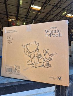 🛑 Winnie the Pooh™ Swivel Vanity Chair, New in the Box.