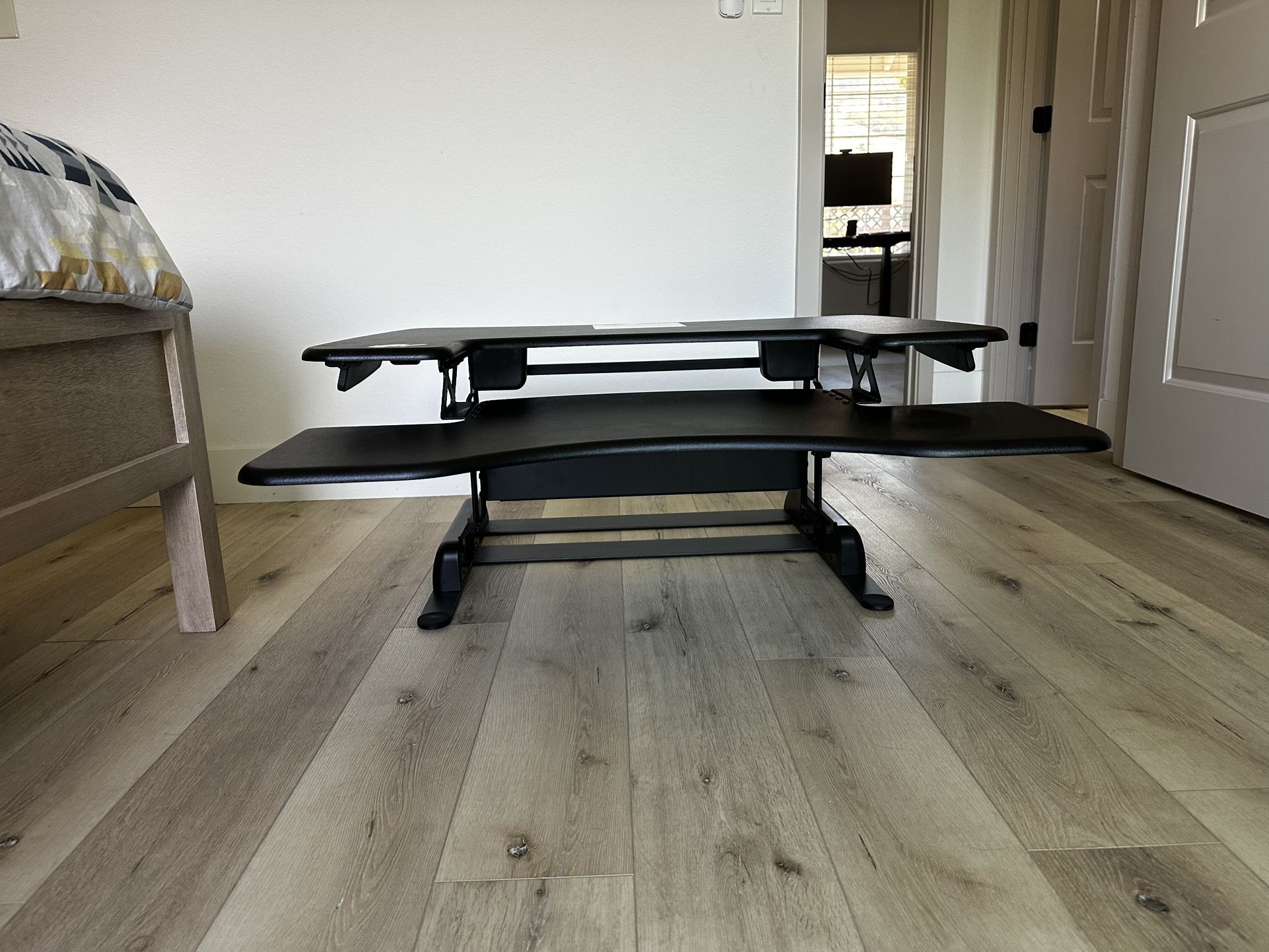 VariDesk - Turns Any Desk Into A Standing Desk
