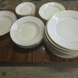 25 Pcs Set Vintage KPM Fine German Porcelain Dinnerware 