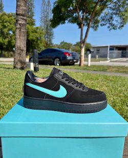 Nike Air Force 1 Low Tiffany & Co. Sneaker