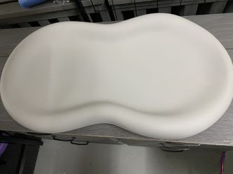 Keekaroo peanut changing pad
