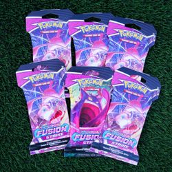 Fusion Strike Sleeved Booster Pack