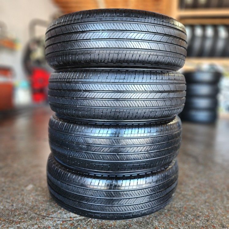 225/65/17 MICHELIN X4 USED LIKE NEW