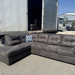 Sectional Couch 