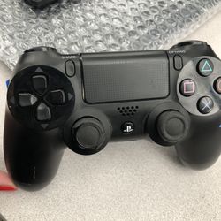 PS 4 Dual Shock Controller