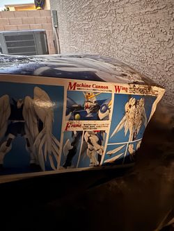 Gundam Wing MG Model Kit Box