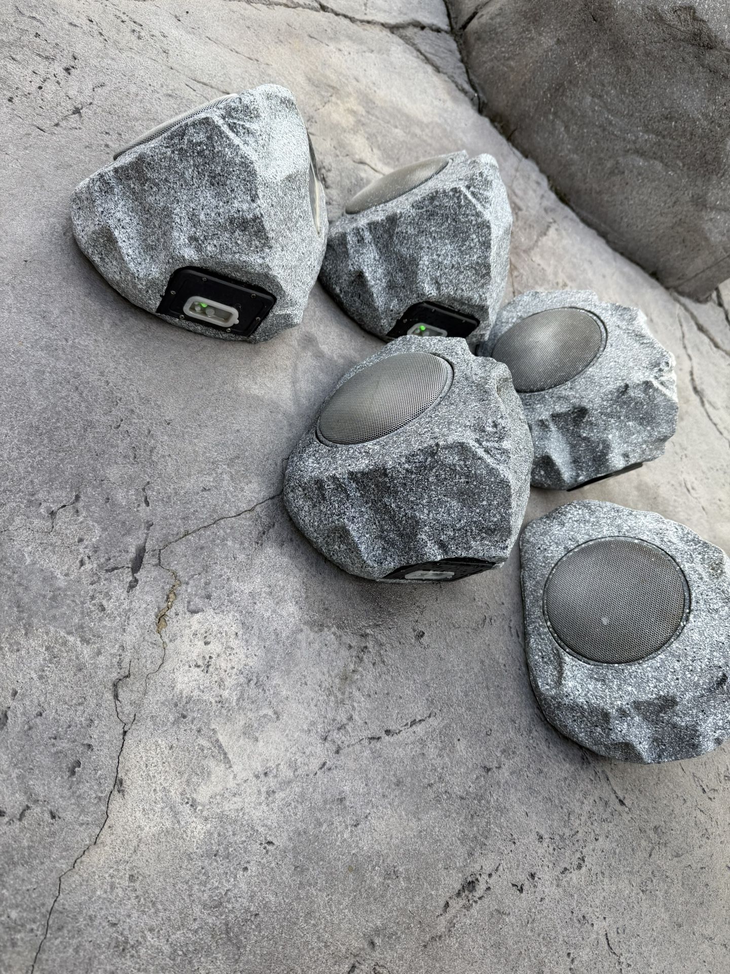 Bluetooth Rock Speakers Solar