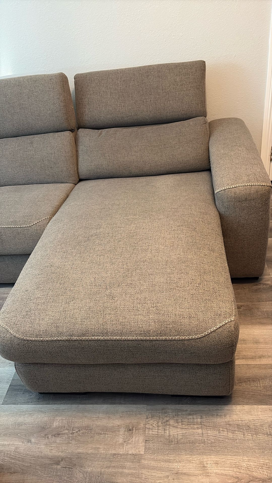 Couch (Reclinable) 