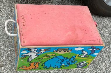 Toy box