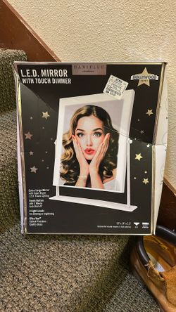 Free Hollywood Large Mirror
