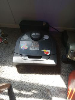 Neato D4 Bot Vaccuum
