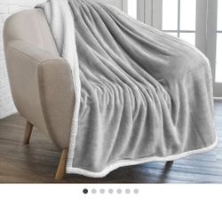 NEW PAVILIA PREMIUM PLUSH SHERPA LUXURY THROW BLANKET NEW!!