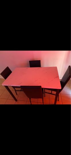 Full table set