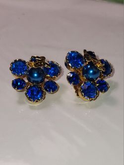 Beautiful Vintage Weiss Clip-on earings