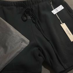 Essential Shorts 
