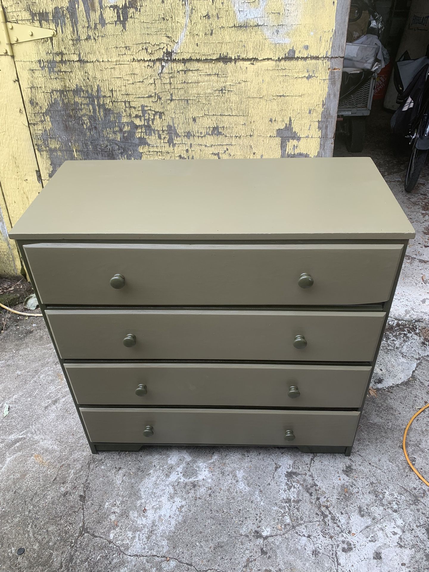 Dresser