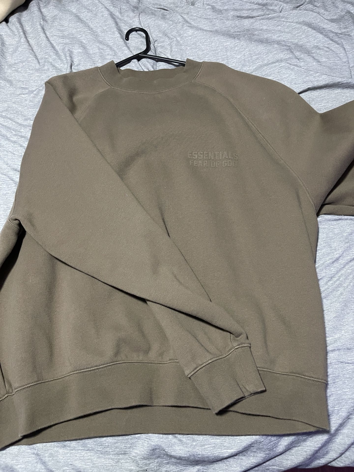 Essentials Crew Brown Size Large
