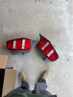 2010 tail light