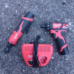 Milwaukee M12 3/8in Ratchet 2457. 1/4Hex Driver 2401.Almost New Condition. 2 Batteries Charger. Only Sell Kit.For Pick https://offerup.com/redirect/?o