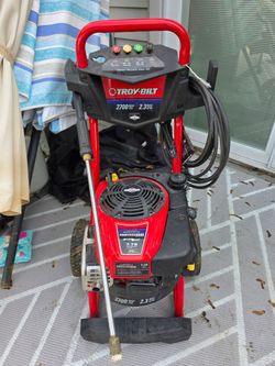 Troy-Bilt 2700 PSI Gas Pressure Washer
