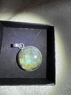 Natural Labradorite Pendant On 925 Sterling Silver
