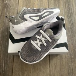 BRAND NEW JORDAN TATUM SIZE:8c