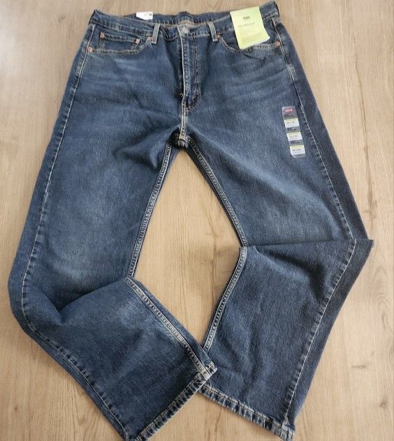 NEW Levis Jeans 36 X 32