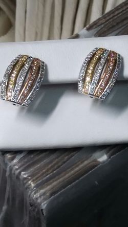 3 tone..925 Sterling silver.. Pierce earings