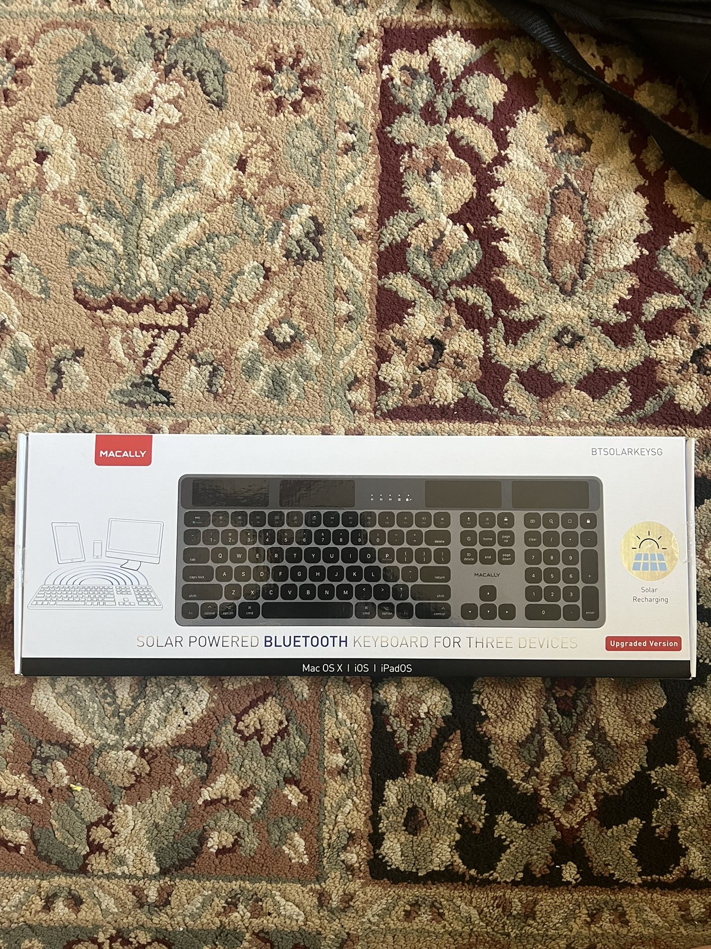 Macally Bluetooth Wireless Solar Keyboard for macOS/iPadOS/iOS