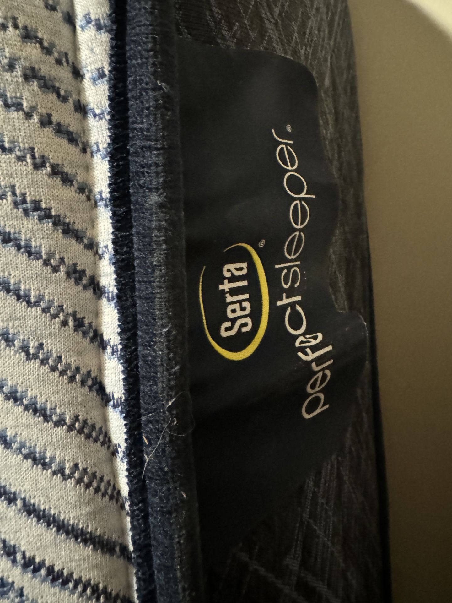 King Size Serta Perfect Sleeper, Like New