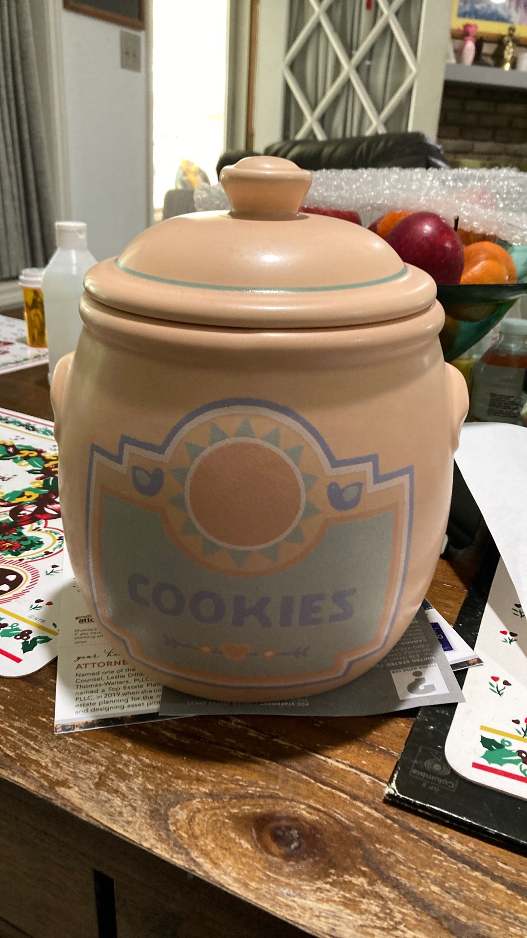 Cookie jar