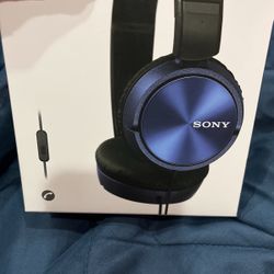 Sony Wired Headphones with Mic