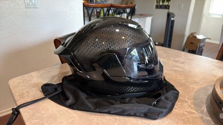 Icon ultra flight carbon fiber motorcycle helmet