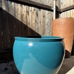 Two Beautiful Like New Teal Pots ceramic