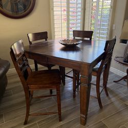 Dining/Kitchen Table