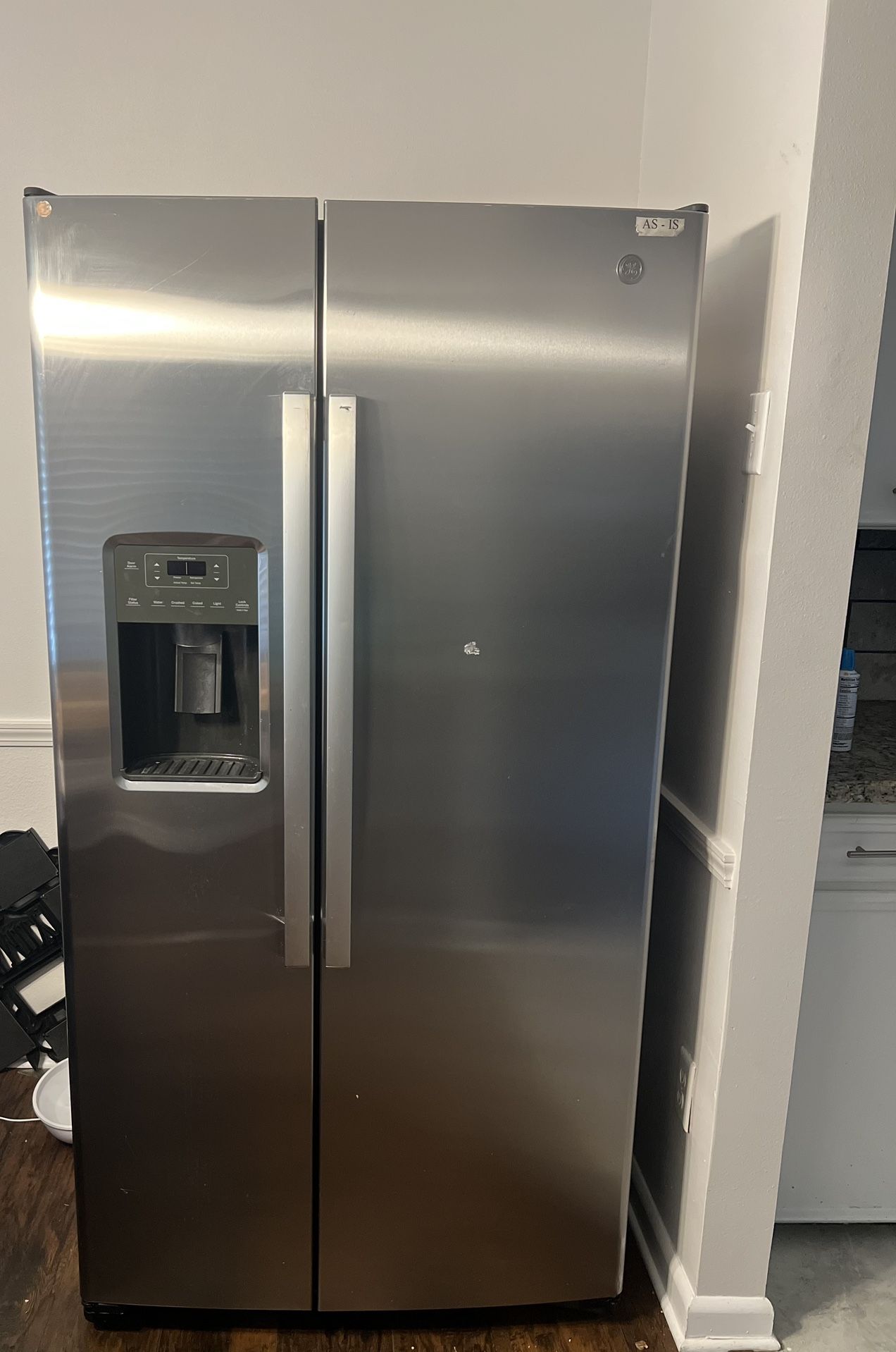 GE Refrigerator 