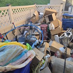 Pickup For Free Everything In The Pictures