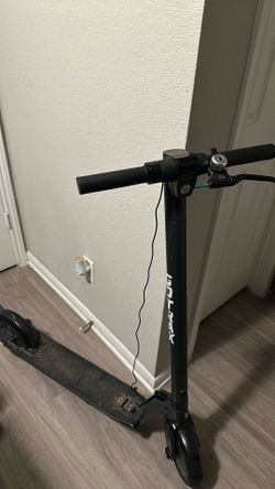Gotrax Electric Scooter With Charger