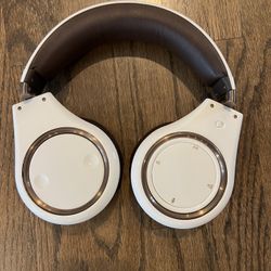 Polk Audio UltraFocus™ 8000LE Limited edition noise-canceling headphones