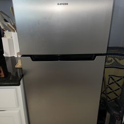 Top Freezer Refrigerator (Bangson, 7.7 Cu. Ft)
