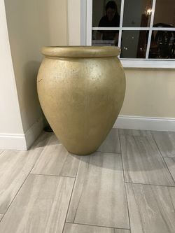 Large Gold Base