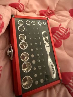 Sunex Socket  Bit Set with Ratchet and blue ion headlamp