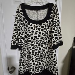 Mod Graphic Black & White Tunic Dress