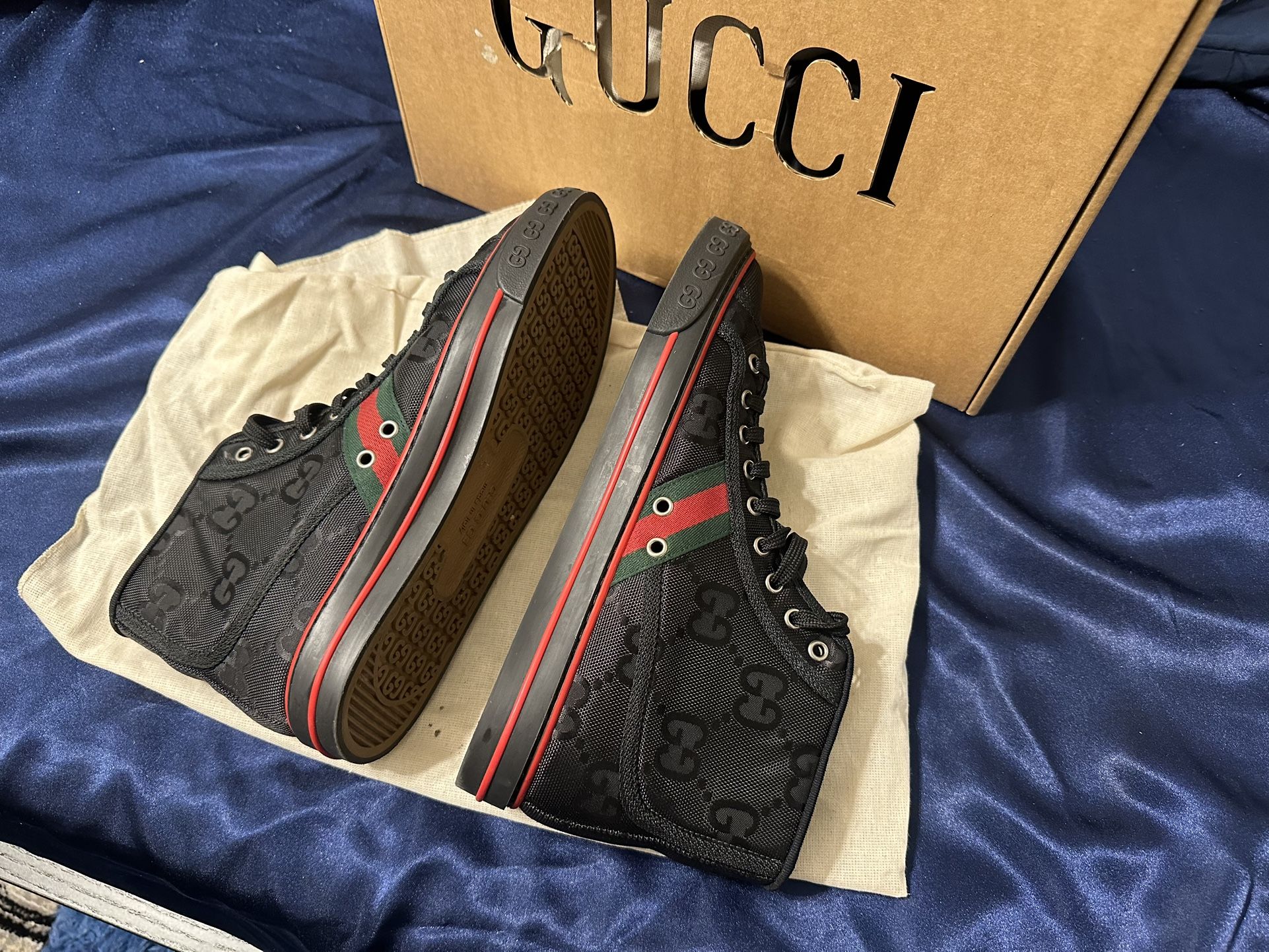 Gucci Off The Grid Sz 8