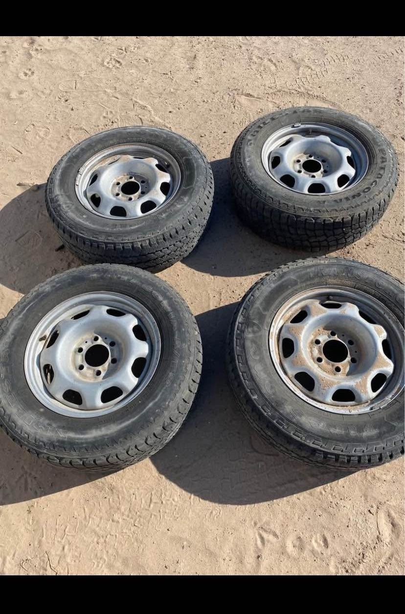 6lug Ford F150 OEM rims And Tires