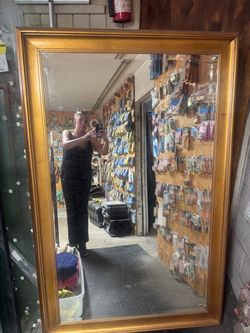 Gold mirror