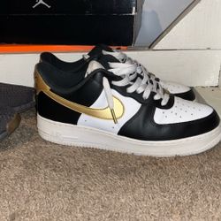 Nike Air Forces Size 9.5