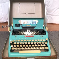 Antique Authentic 1950s Turquoise Royal Manual Portable Typewriter Quiet De Luxe With Tweed Carrying Case