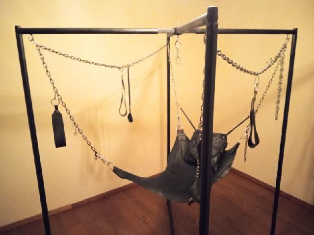 Adult Sling With Stand